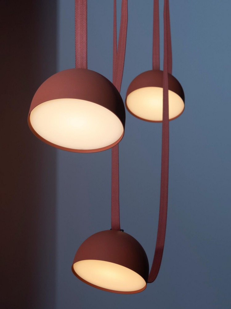 Detalle de luz suave de la lámpara colgante