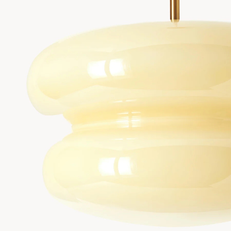Detalle del cristal opalino amarillo claro