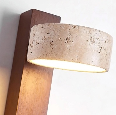Detalle de madera y travertino