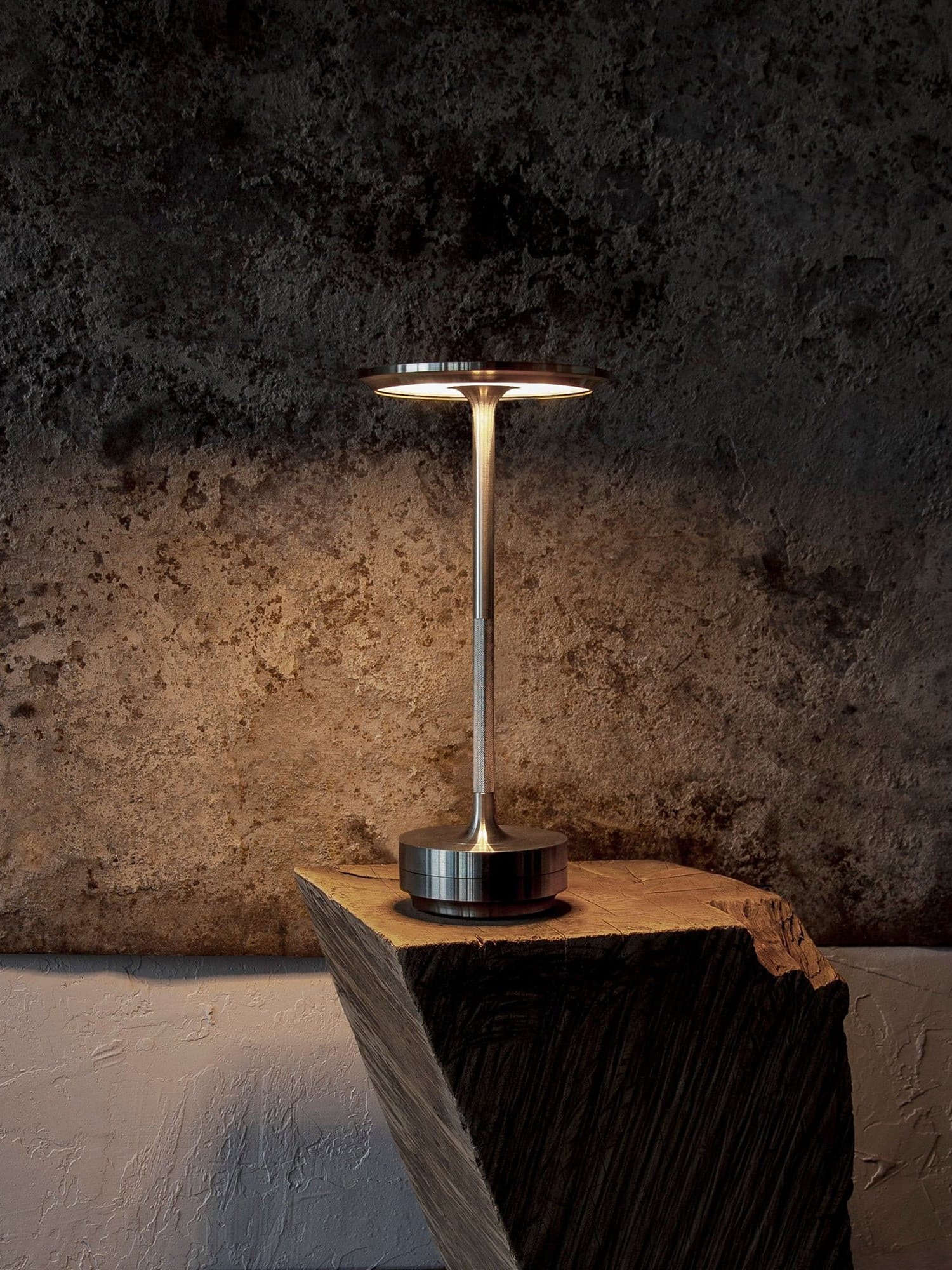 Minimalism Cordless Portable LED Table Lamp
