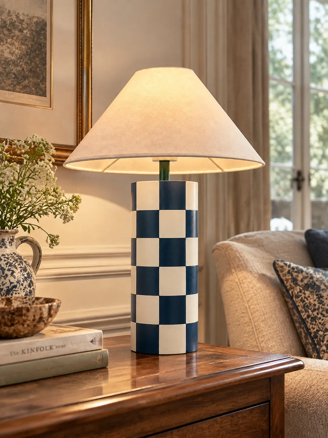 Geometric ceramic table lamp